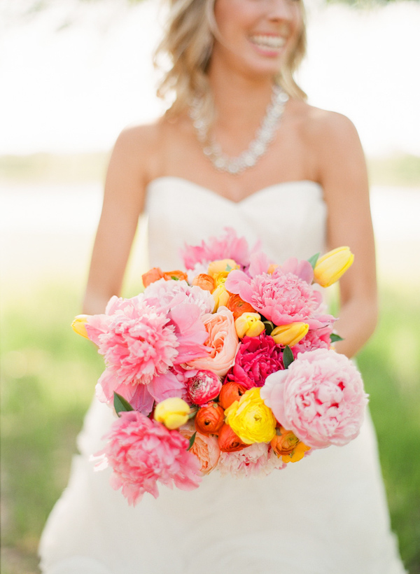 cheerful Texas wedding by Lavender Joy Weddings with photos by Taylor Lord Photography | via junebugweddings.com