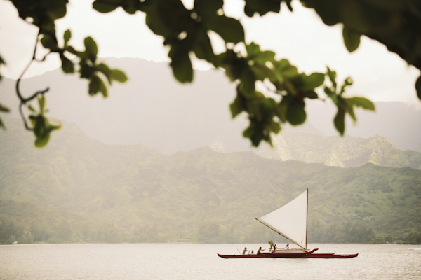 indian american wedding in Hawaii, photos by Anna Kim Photography | via junebugweddings.com