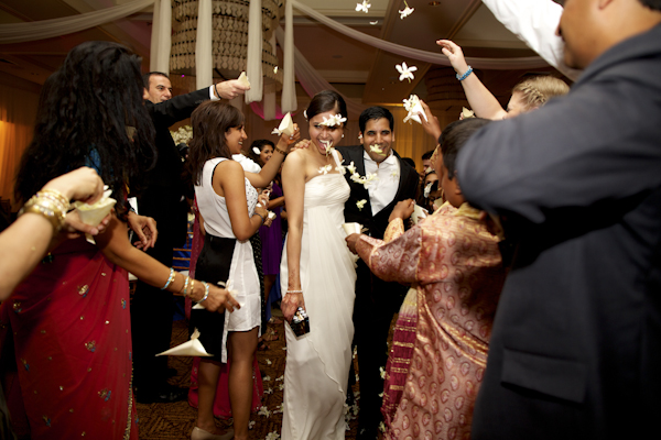 indian american wedding in Hawaii, photos by Anna Kim Photography | via junebugweddings.com