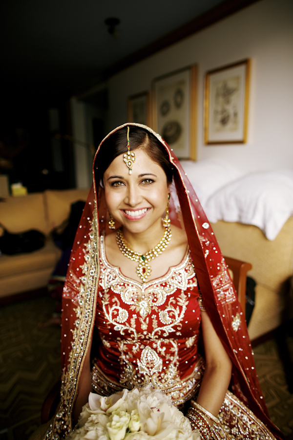 indian american wedding in Hawaii, photos by Anna Kim Photography | via junebugweddings.com