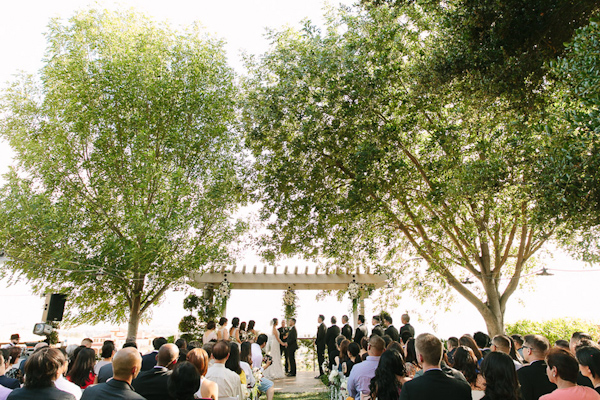 picturesque vineyard wedding in San Jose with photos by Jinda Photography | via junebugweddings.com