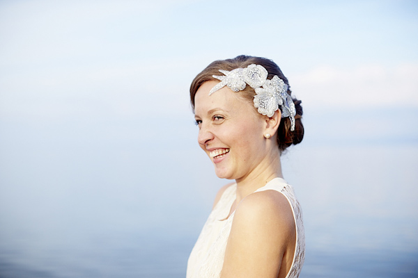 purple, burgundy, vintage wedding in Sweden, photos by Sweden wedding photographer Dayfotografi | via junebugweddings.com