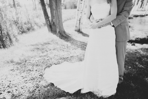 sunny rustic barn wedding in Michigan with photos by Dan Stewart | via junebugweddings.com