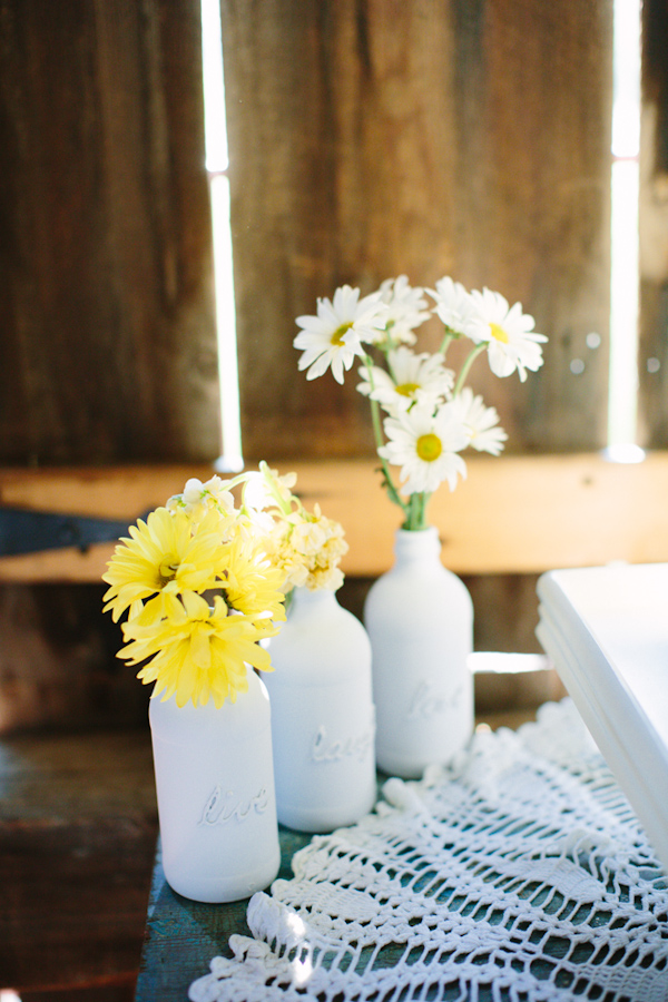 sunny rustic barn wedding in Michigan with photos by Dan Stewart | via junebugweddings.com