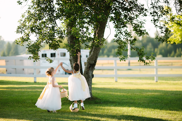 sunny rustic barn wedding in Michigan with photos by Dan Stewart | via junebugweddings.com