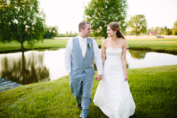 sunny rustic barn wedding in Michigan with photos by Dan Stewart | via junebugweddings.com