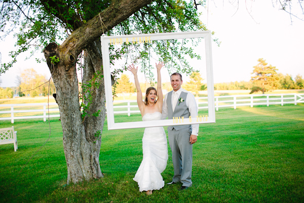 sunny rustic barn wedding in Michigan with photos by Dan Stewart | via junebugweddings.com