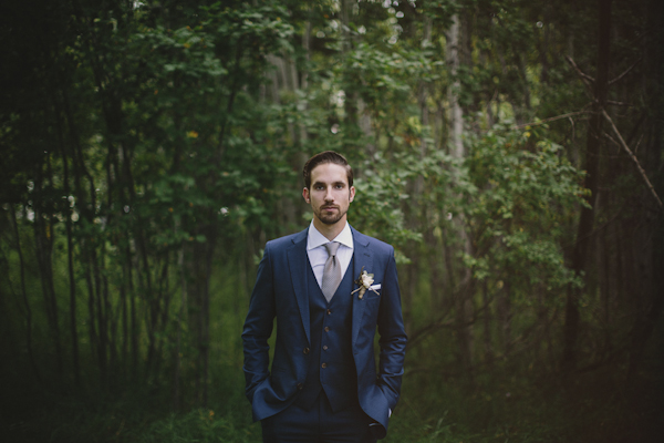 glamorous twenties rustic wedding in Alberta, Canada with photos by Gabe McClintock Photography | via junebugweddings.com