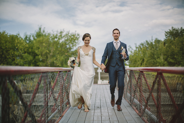 glamorous twenties rustic wedding in Alberta, Canada with photos by Gabe McClintock Photography | via junebugweddings.com