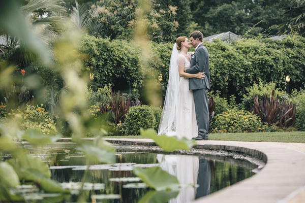 elegant garden wedding at Atlanta Botanical Garden in Atlanta, Georgia, photos by Atlanta wedding photographer Vue Photography | via junebugweddings.com