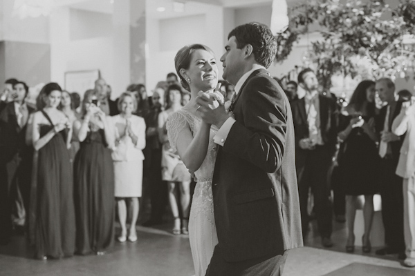 elegant garden wedding at Atlanta Botanical Garden in Atlanta, Georgia, photos by Atlanta wedding photographer Vue Photography | via junebugweddings.com