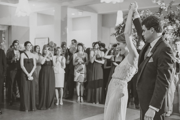 elegant garden wedding at Atlanta Botanical Garden in Atlanta, Georgia, photos by Atlanta wedding photographer Vue Photography | via junebugweddings.com