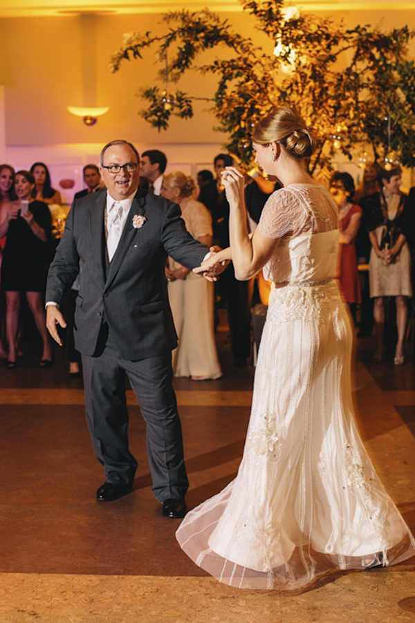 elegant garden wedding at Atlanta Botanical Garden in Atlanta, Georgia, photos by Atlanta wedding photographer Vue Photography | via junebugweddings.com