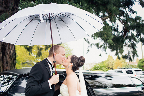 how to achieve a timeless classic bridal party look with photos by Sachin Khona | via junebugweddings.com (5)