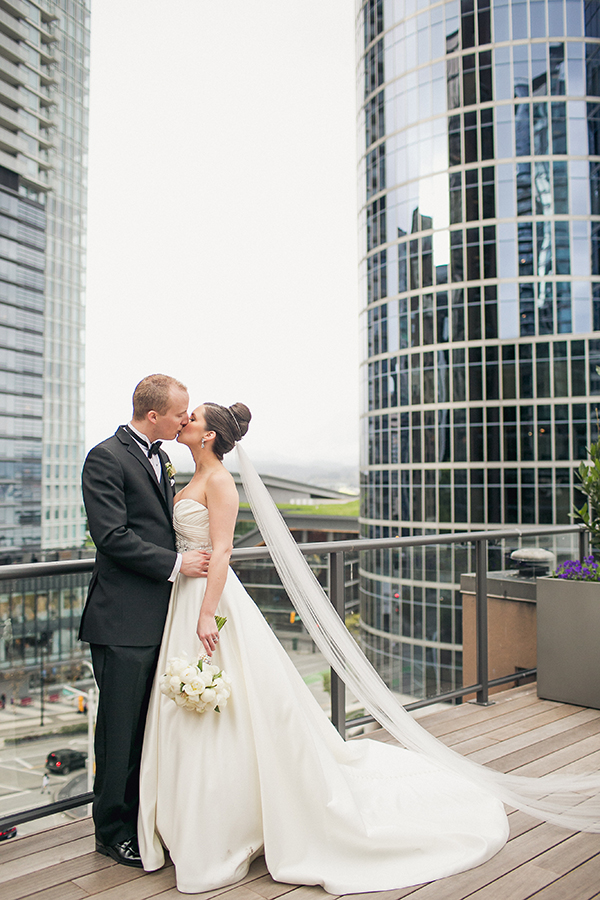 how to achieve a timeless classic bridal party look with photos by Sachin Khona | via junebugweddings.com