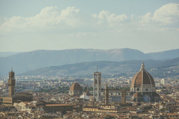 intimate wedding in Florence, Italy, photos by Italian wedding photographers Alessandro and Veronica Roncaglione | via junebugweddings.com