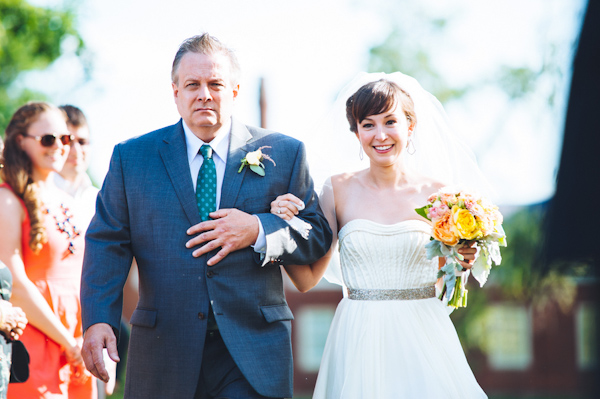 laid-back summer wedding with photos by Amanda Marie Studios | via junebugweddings.com