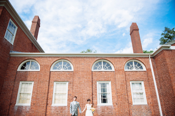 laid-back summer wedding with photos by Amanda Marie Studios | via junebugweddings.com