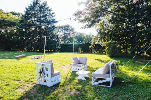 laid-back summer wedding with photos by Amanda Marie Studios | via junebugweddings.com