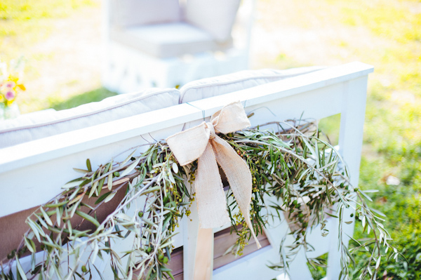 laid-back summer wedding with photos by Amanda Marie Studios | via junebugweddings.com