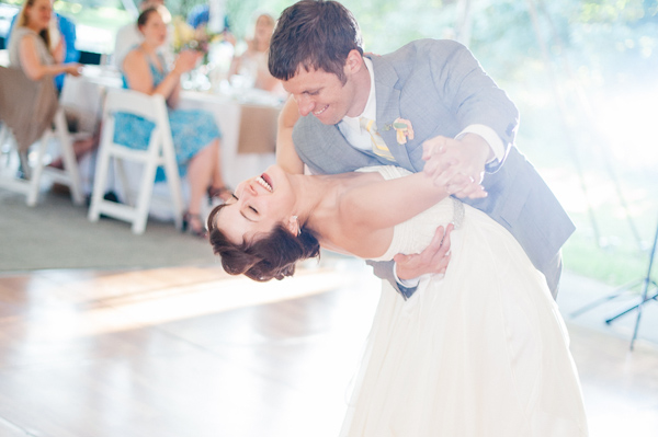 laid-back summer wedding with photos by Amanda Marie Studios | via junebugweddings.com