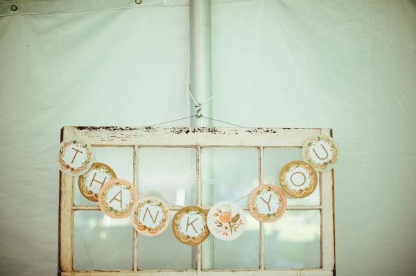 laid-back summer wedding with photos by Amanda Marie Studios | via junebugweddings.com