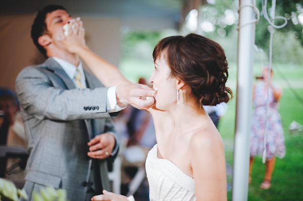 laid-back summer wedding with photos by Amanda Marie Studios | via junebugweddings.com