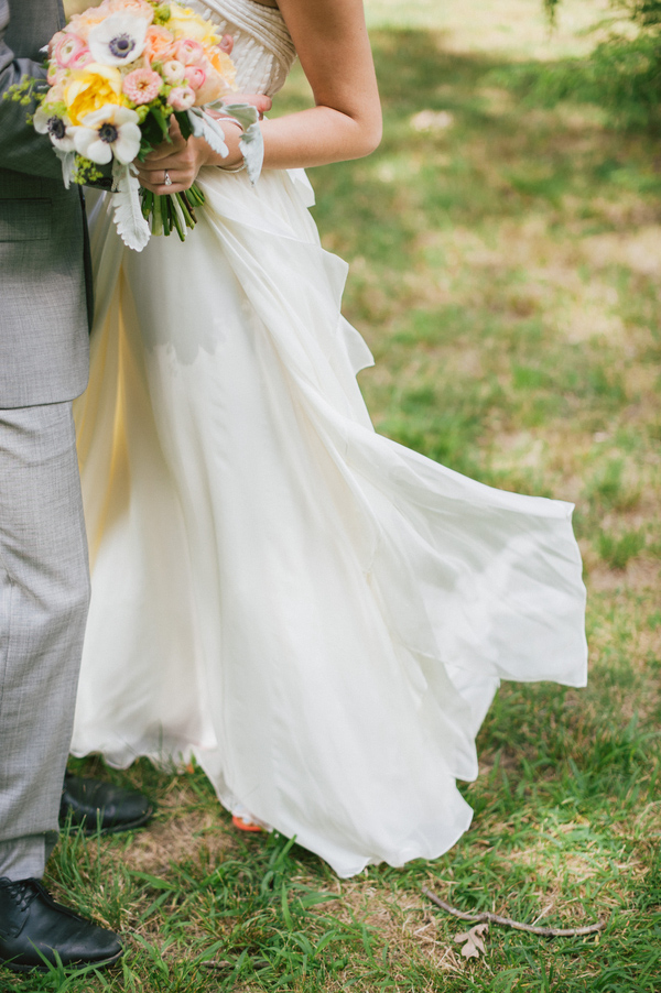 laid-back summer wedding with photos by Amanda Marie Studios | via junebugweddings.com