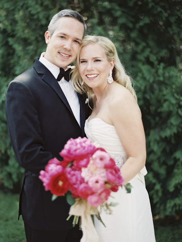 navy and pink nautical wedding at White Bear Yacht Club, Minnesota, photos by Geneoh Photography