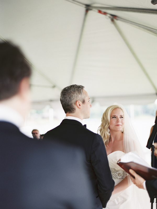 navy and pink nautical wedding at White Bear Yacht Club, Minnesota, photos by Geneoh Photography