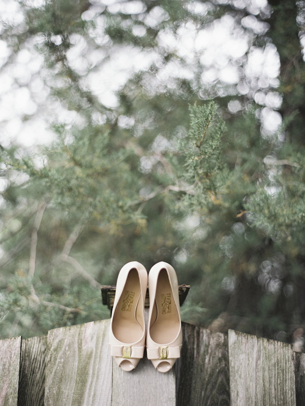 navy and pink nautical wedding at White Bear Yacht Club, Minnesota, photos by Geneoh Photography