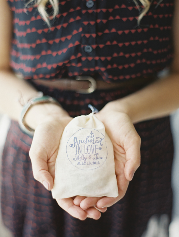 navy and pink nautical wedding at White Bear Yacht Club, Minnesota, photos by Geneoh Photography