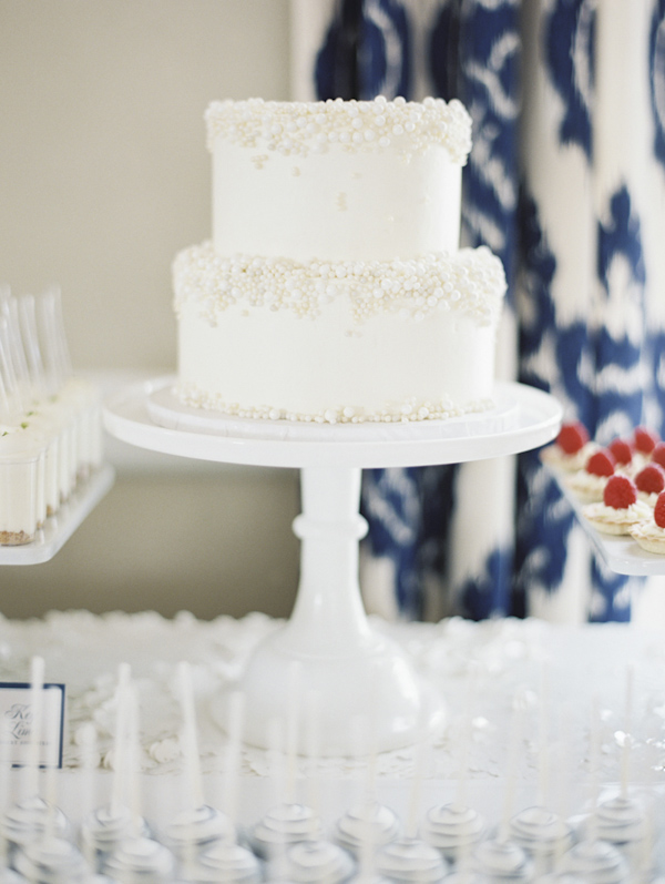 navy and pink nautical wedding at White Bear Yacht Club, Minnesota, photos by Geneoh Photography