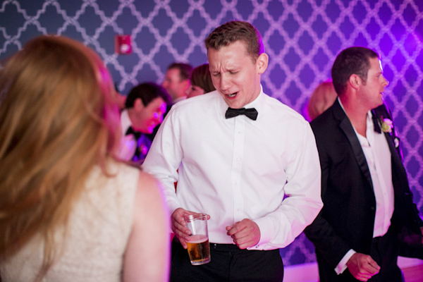 navy and pink nautical wedding at White Bear Yacht Club, Minnesota, photos by Geneoh Photography