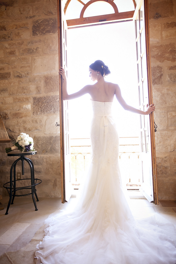 vineyard wedding at Sunstone Winery, Santa Ynez, California, photos by Santa Barbara, CA wedding photographers Ashleigh Taylor Photography | via junebugweddings.com