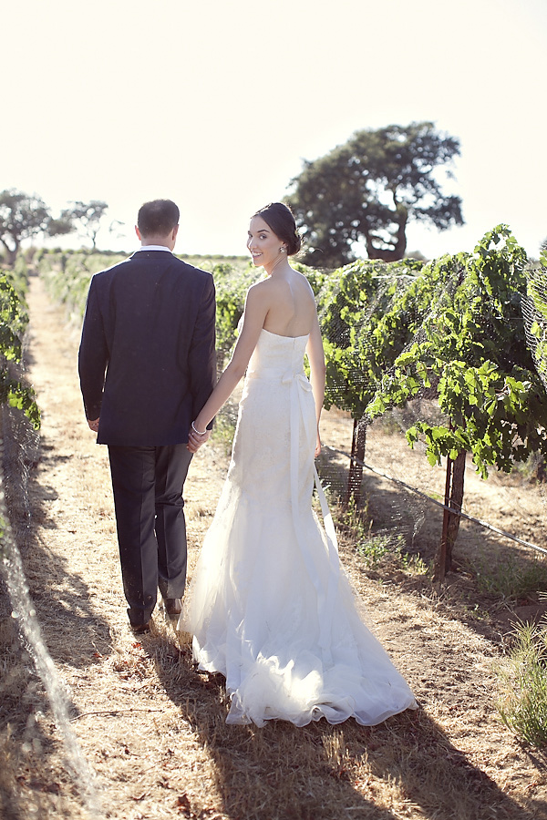 vineyard wedding at Sunstone Winery, Santa Ynez, California, photos by Santa Barbara, CA wedding photographers Ashleigh Taylor Photography | via junebugweddings.com