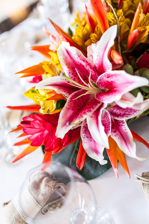 tropical Costa Rica destination wedding with photography by A Brit & A Blonde | junebugweddings.com