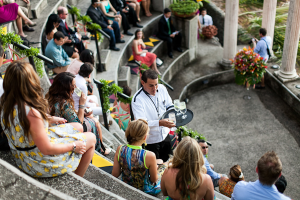 tropical Costa Rica destination wedding with photography by A Brit & A Blonde | junebugweddings.com