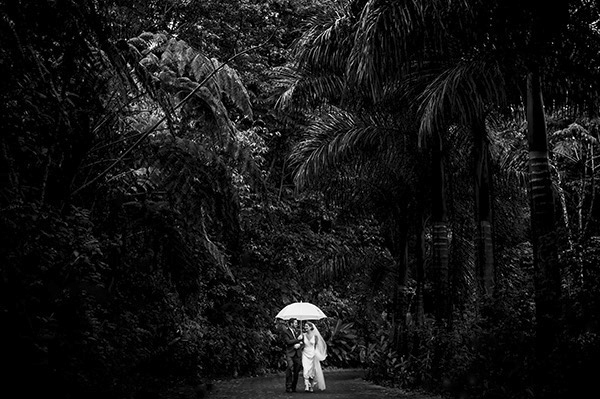 intimate destination wedding in Costa Rica, photos by Davina and Daniel | via junebugweddings.com