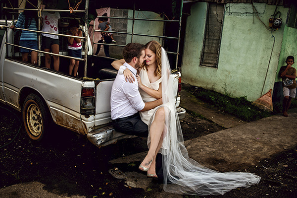 intimate destination wedding in Costa Rica, photos by Davina and Daniel | via junebugweddings.com