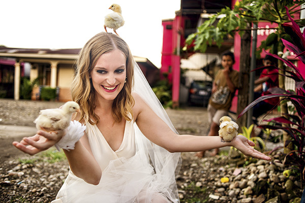 intimate destination wedding in Costa Rica, photos by Davina and Daniel | via junebugweddings.com