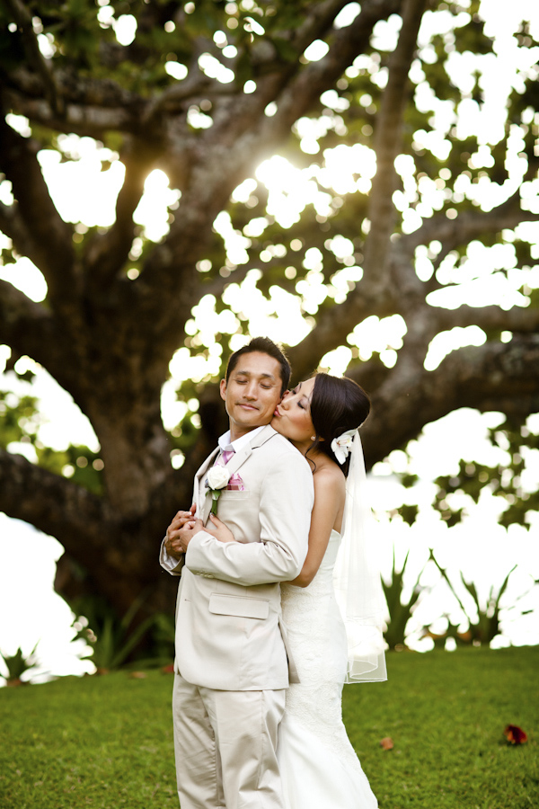 pink destination wedding in Hawaii at St Regis Princeville Resort, photos by Dmitri and Sandra Photography | via junebugweddings.com