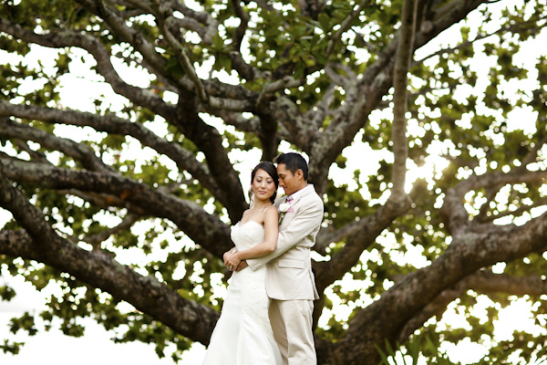 pink destination wedding in Hawaii at St Regis Princeville Resort, photos by Dmitri and Sandra Photography | via junebugweddings.com