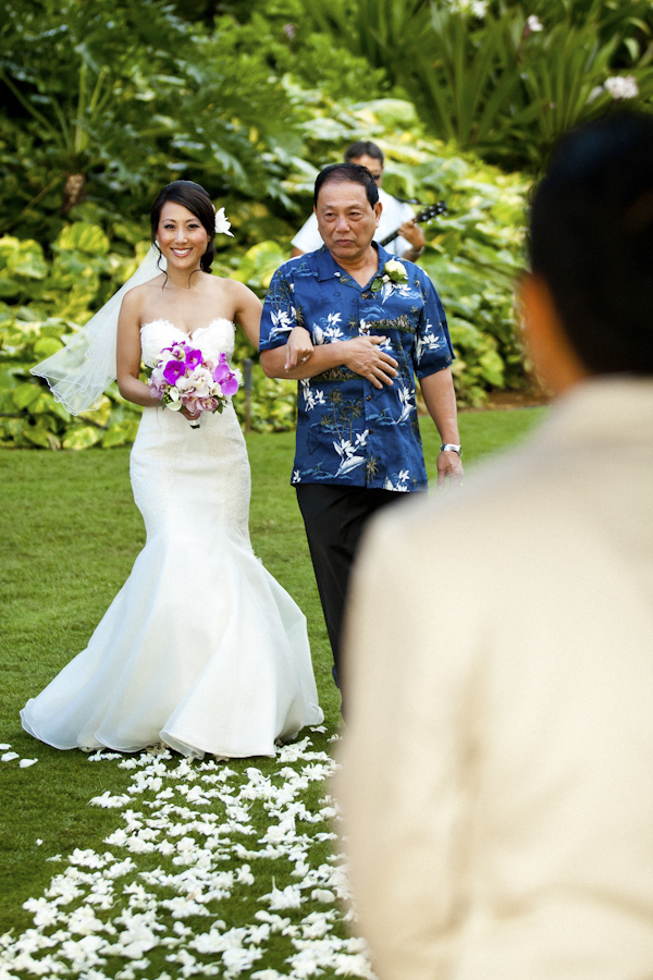 pink destination wedding in Hawaii at St Regis Princeville Resort, photos by Dmitri and Sandra Photography | via junebugweddings.com