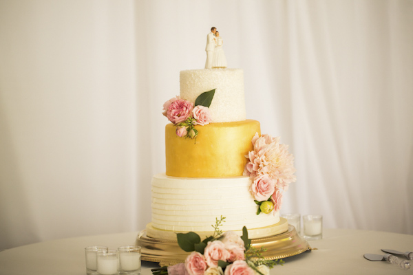 blush and gold california wedding at private family estate, wedding photos by D. Park Photography | via junebugweddings.com