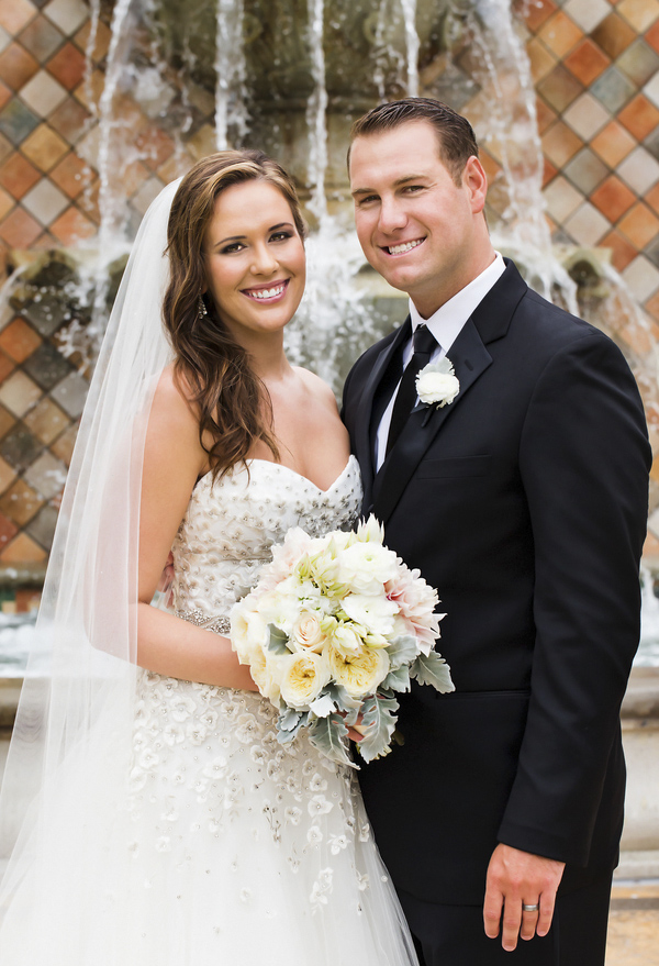 blush and gold california wedding at private family estate, wedding photos by D. Park Photography | via junebugweddings.com