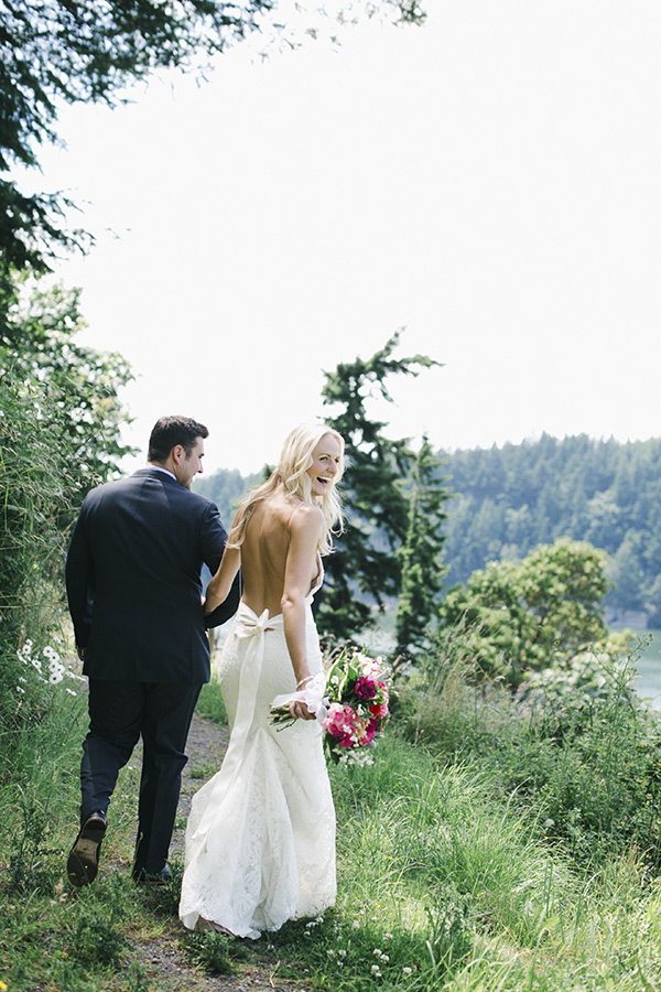 rustic wedding at Woodstock Farm in Bellingham, Washington, photos by Michel M. Waite Photography | via junebugweddings.com