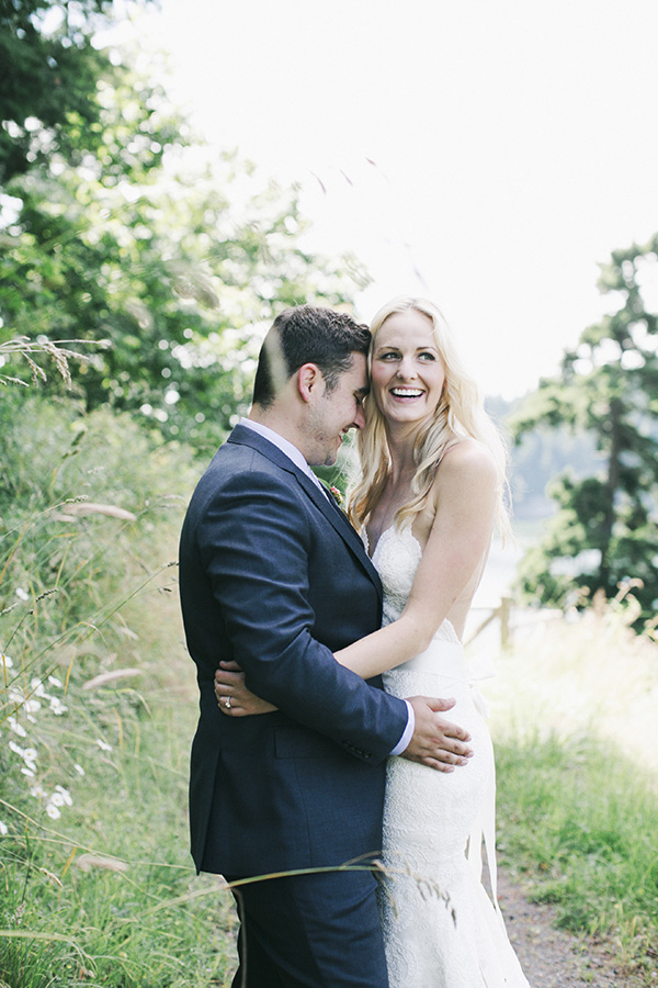 rustic wedding at Woodstock Farm in Bellingham, Washington, photos by Michel M. Waite Photography | via junebugweddings.com