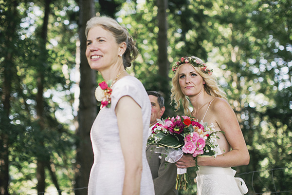 rustic wedding at Woodstock Farm in Bellingham, Washington, photos by Michel M. Waite Photography | via junebugweddings.com