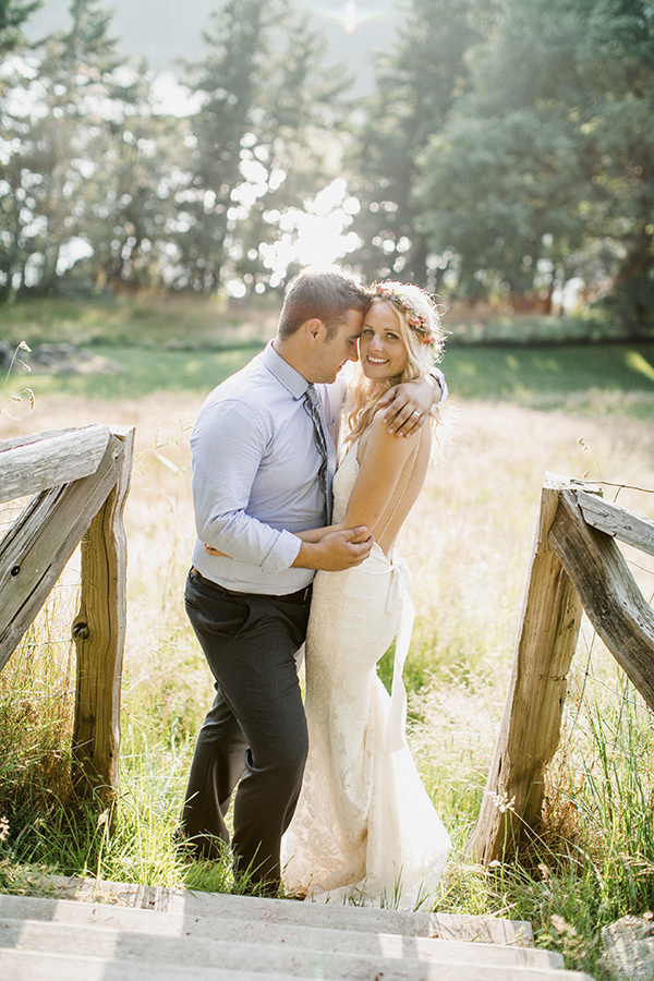 rustic wedding at Woodstock Farm in Bellingham, Washington, photos by Michel M. Waite Photography | via junebugweddings.com